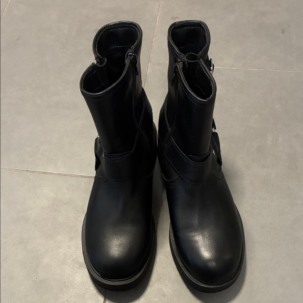 Universal Thread Connor Harness Buckle Ankle Boots - Picture 3 of 7